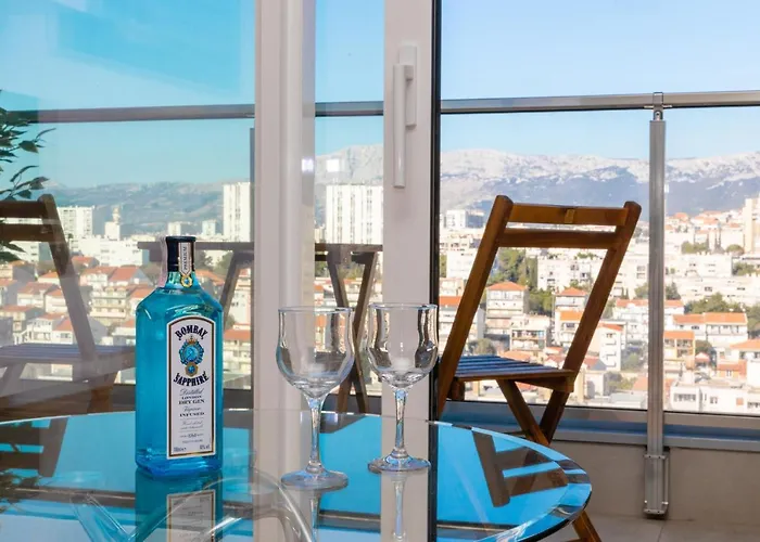 Split Sky Apartment